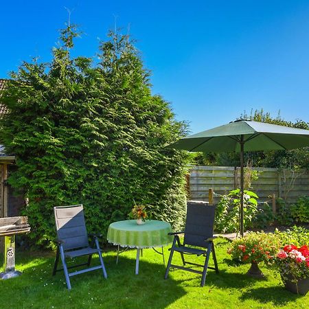 Ferienwohnung Im Haus Weinstock Esens Eksteriør bilde