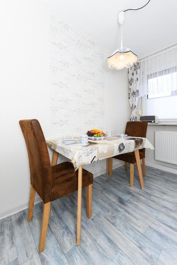Ferienwohnung Im Haus Weinstock Esens Eksteriør bilde