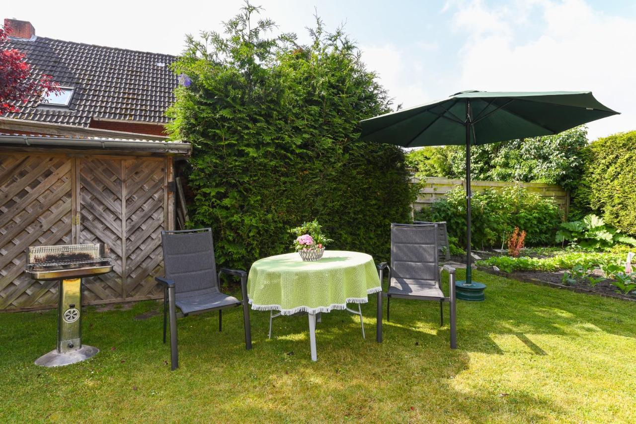 Ferienwohnung Im Haus Weinstock Esens Eksteriør bilde